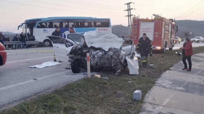 Türkiyədə DƏHŞƏTLİ QƏZA:  Ölənlər və yaralananlar var  - FOTO