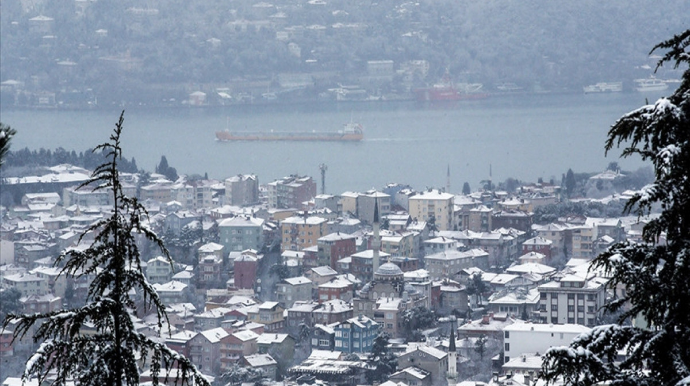 Bosfor boğazı gəmilərin hərəkəti üçün bağlanıb 