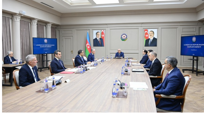 Baş nazir Söyüdlüdəki vəziyyətin araşdırılması üçün yaradılmış komissiyanın ikinci iclasını keçirdi  - FOTO