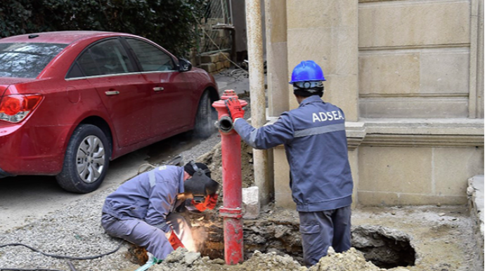 Bu küçədə 370 metr su xətti yenisi ilə əvəzləndi - FOTO - VİDEO