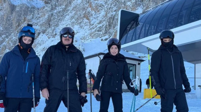 Prezident və ailə üzvləri Şahdağda - FOTO