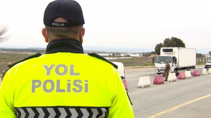 Polisin "Saxla"  əmrinə tabe olmayan "KamAZ" qəza törətdi