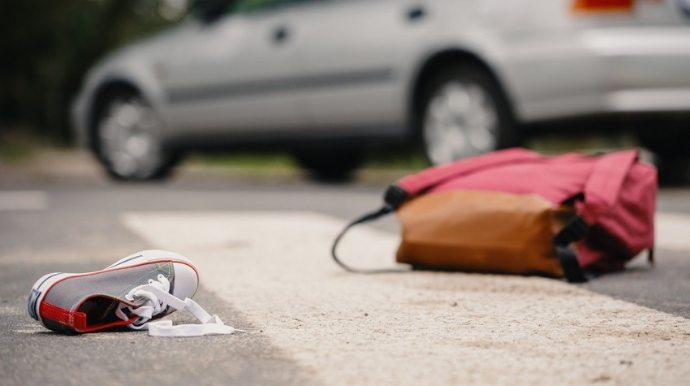 Bakıda 20 yaşlı gənc qızı avtomobil vurub