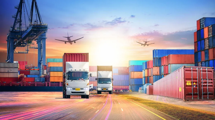 Ötən il Azərbaycan üzərindən daşınan yüklərin həcmində kəskin artım olub 