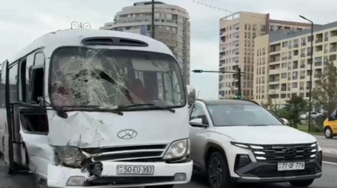 Sumqayıtda iki avtobus TOQQUŞDU  - Xəsarət alanlar var - FOTO  - YENİLƏNİB