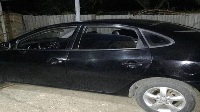 Uşağın başı maşının pəncərəsində qaldı, boğulub öldü 