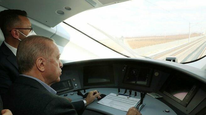 Ərdoğan sürət qatarını idarə etdi - VİDEO 