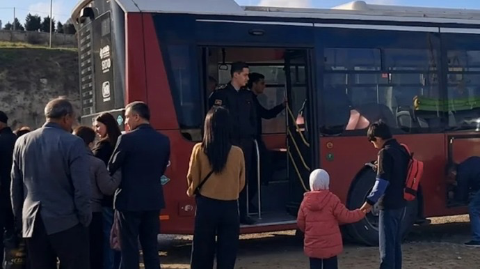 Avtobusda yaşanan insident sərnişin davranışını gündəmə gətirdi 