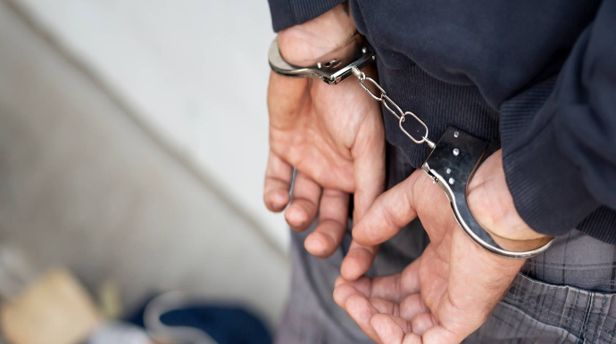 Biləsuvarda avtomobildən 2 kq-dan artıq narkotik vasitə tapılıb 