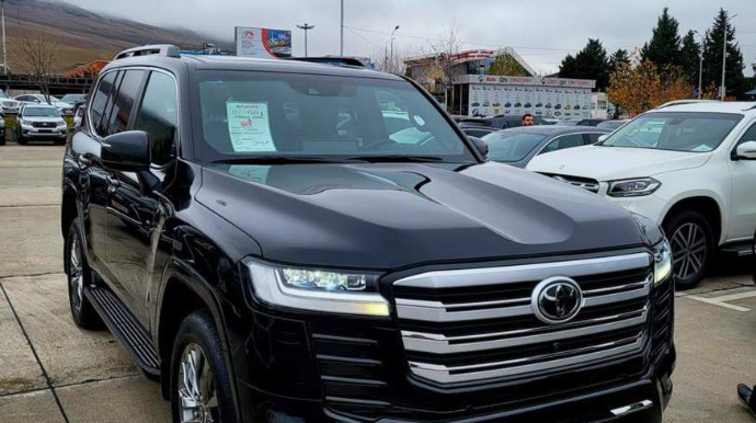 Paşinyan və xanımına 5 yeni bahalı maşın alındı 