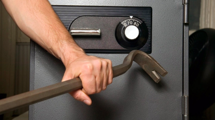 Bank qarət edilib - 2,6 min dollar oğurlanıb