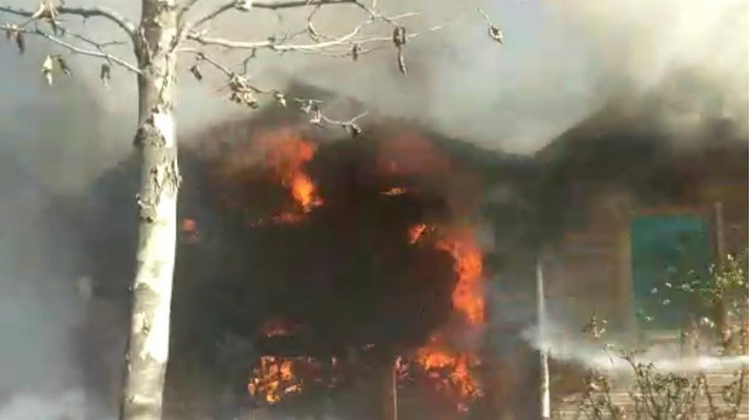 Sabirabadda ev yanıb