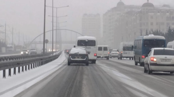 Bəzi rayonlar üzrə təxirə salınan avtobus reysləri bərpa edildi - RƏSMİ 