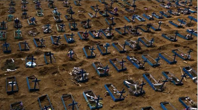 Braziliyada son sutkada koronavirusdan 1 000-ə yaxın insan ölüb