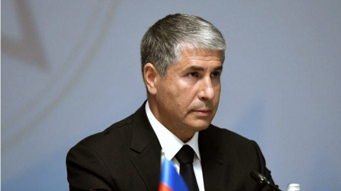 Vilayət Eyvazov vətəndaş müraciətlərinə həssaslıqla yanaşılmasını tələb edib 