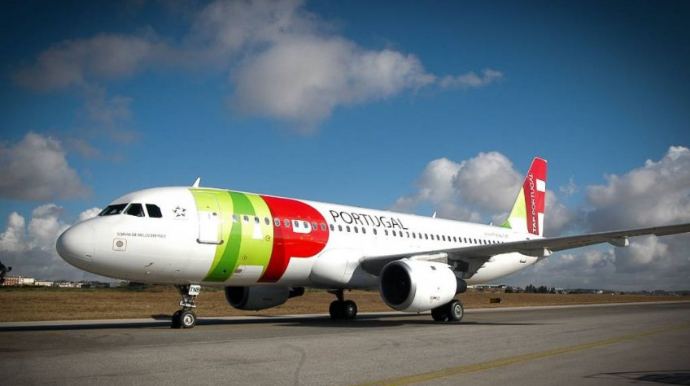 Airbus A320 motosikletlə toqquşub, ölənlər var 