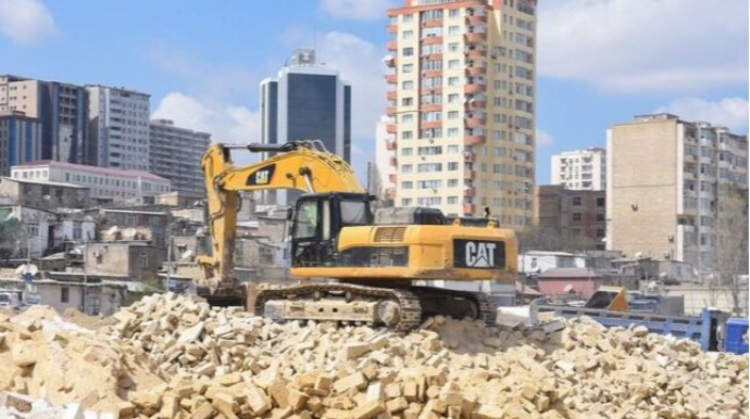 Bakının iki rayonunda qəzalı binalar SÖKÜLƏCƏK - SİYAHI 