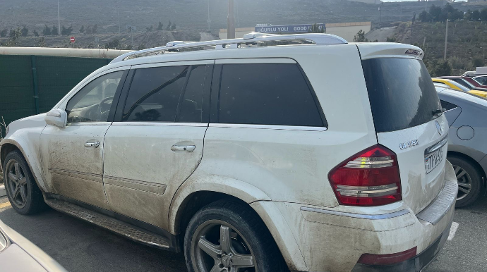 Bakıda "Mercedes GL"  ilə avtoxuliqanlıq edən sürücü 15 SUTKA HƏBS EDİLDİ  - FOTO - VİDEO