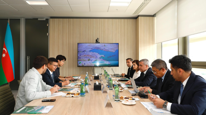 “CRCT Qazaxıstan” beynəlxalq logistika şirkətinin nümayəndələri Bakı Limanının imkanları ilə tanış olublar - FOTO 