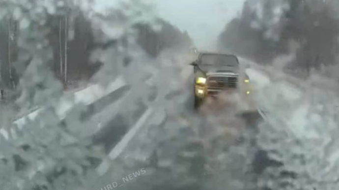 Hamilə qadının iştirakı ilə ölümlə nəticələnən qəza - VİDEO