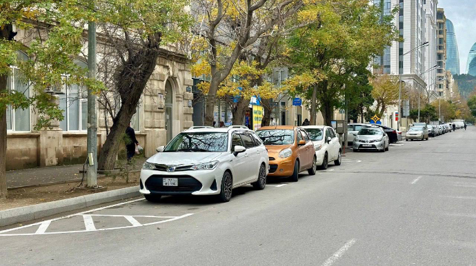 Paytaxtda ödənişsiz parklanma məntəqələrinin sayı artırıldı - FOTOLAR 