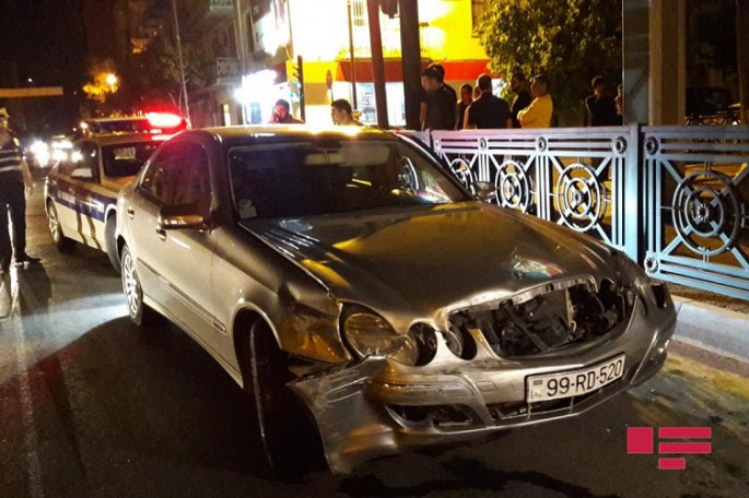 Bakıda iki avtomobil toqquşub - VİDEO