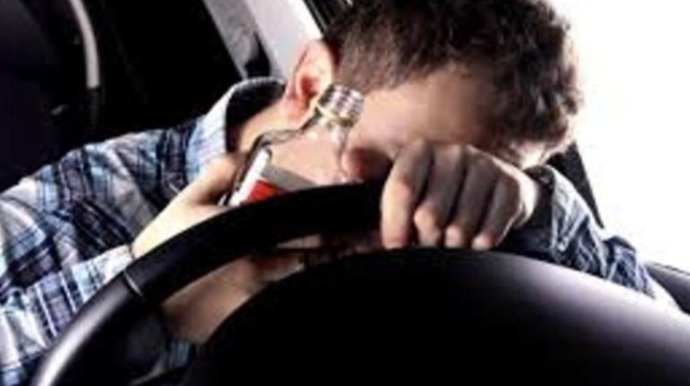 Azərbaycanda sərxoş sürücü maşını ustaların üstünə sürdü, ölən var 