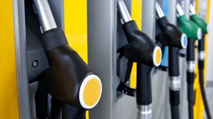 Deputatdan ETİRAZ:  “Yanacağı dövlət ayırır, aviabilet qiymətləri niyə artırılmalıdır?”