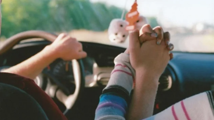 Sevgilisinin maşınını icazəsiz götürdü - Məhkəməlik oldular 