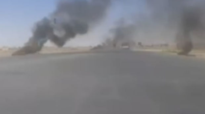 İsfahanda etirazçılar təkər yandıraraq yolları bağlayırlar  - VİDEO