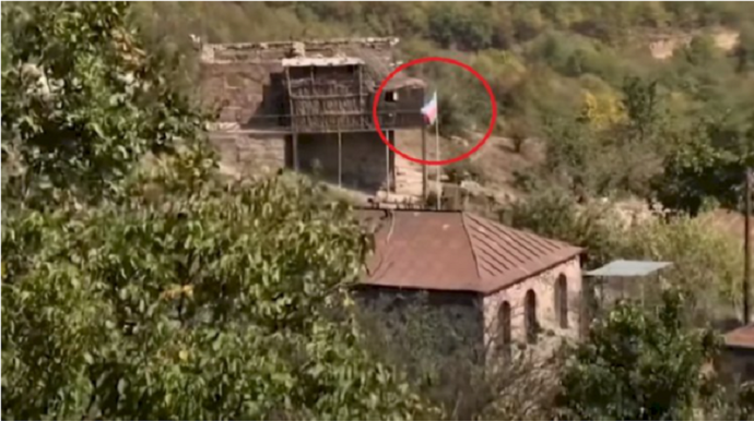 Erməni kəndli: "Evimin damına Azərbaycan bayrağı taxıblar” (VİDEO) 