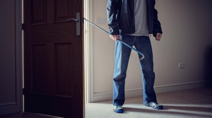 Bakıda gənc oğlanın bu hərəkəti sakinləri qorxuya saldı – VİDEO 