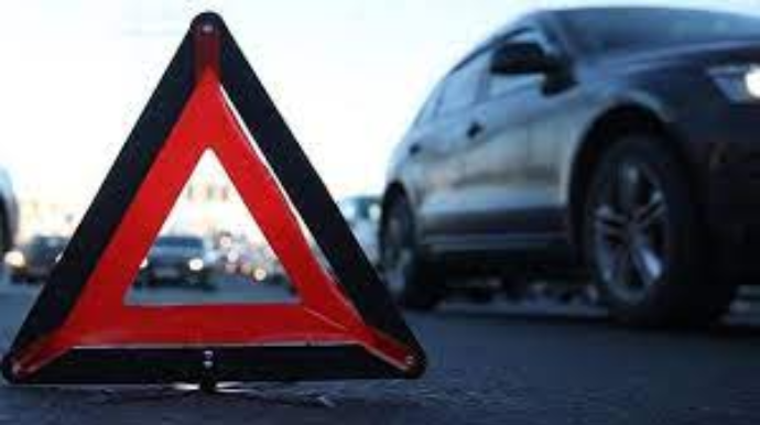 Abşeronda avtomobil ana və oğlunu vuraraq öldürüb 