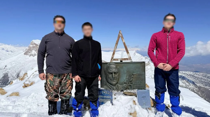 Dövlət Təhlükəsizliyi Xidmətinin əməkdaşları Heydər zirvəsinə yürüş təşkil ediblər 
