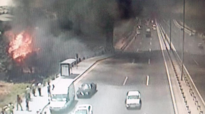 Bakının Mərdəkan şossesində yanğın baş verib, yolda sürət həddi endirilib  - FOTO