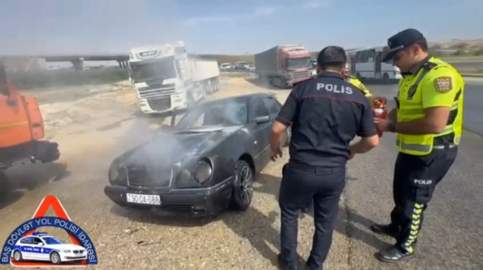 Avtomobildə başlayan yanğını YPX əməkdaşları belə söndürdü - VİDEO