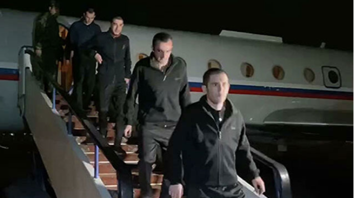 Bakıdan gedən ermənilərin təyyarəsi İrəvana endi - VİDEO