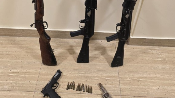 Bakıda silah-sursat aşkarlandı  - FOTO