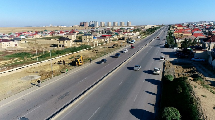 Bakı-Şamaxı-Yevlax yolunda daha bir yerüstü piyada keçidinin inşasına başlanılıb  - FOTO