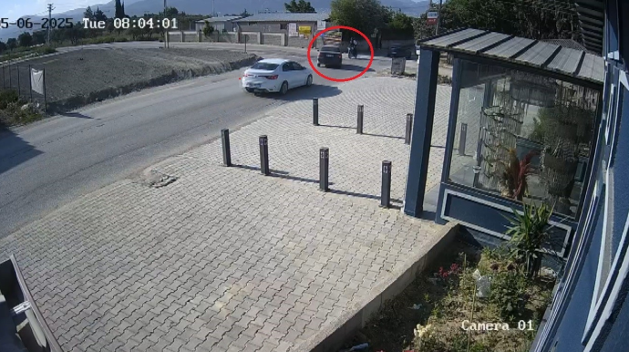 Sürücü qəzadan sonra motosiklet sürməyə tövbə etdi - VİDEO