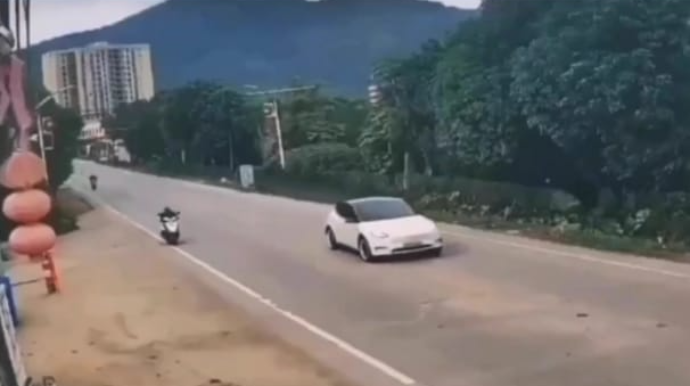 Növbəti "Tesla" faciəsi:  ölümlə bitən dəhşətli qəza  - VİDEO
