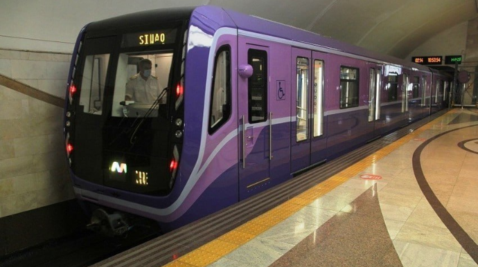 Bakı metrosunda monitor niyə qatarın gəlmə vaxtını GÖSTƏRMİR? – Rəsmi AÇIQLAMA  