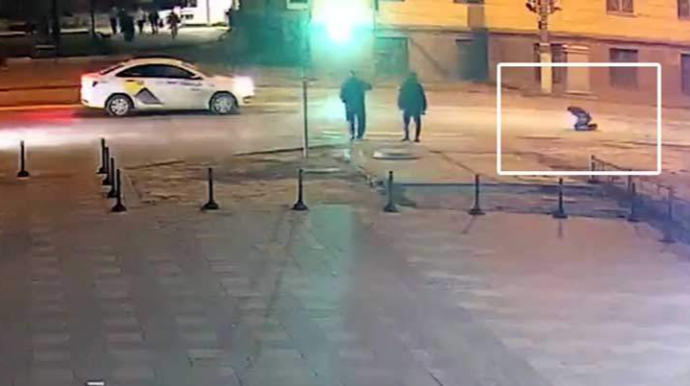 Polis piyadanı vurub qaçan sürücünü axtarır - VİDEO 