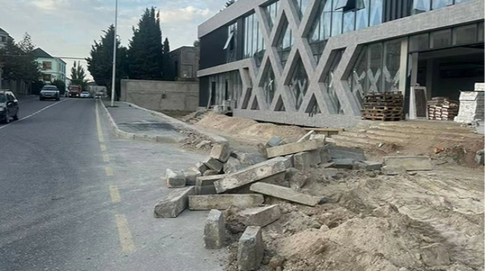 Parkinq üçün sökülən piyada səkisi bərpa olundu - FOTO