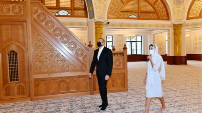 Prezidentlə xanımı “Fatimeyi Zəhra” məscidində - FOTO - VİDEO 