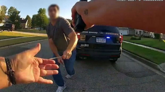 Maska taxmaqdan imtina edən kişi polis tərəfindən güllələndi  - VİDEO