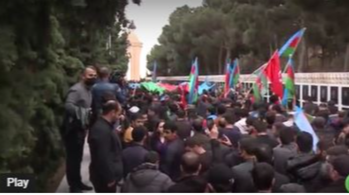 Qələbə gününün ilk şəfəqlərində Şəhidlər xiyabanı...  - VİDEO