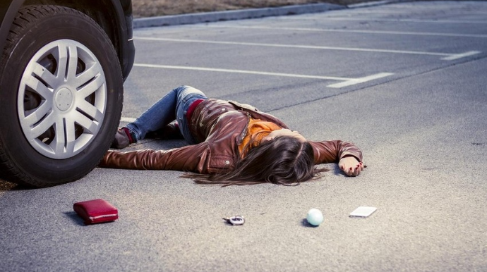 Bakıda avtomobil qadını vurub öldürdü 