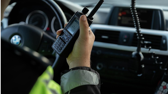 В Баку мужчина пытался угнать свой автомобиль со штрафной стоянки