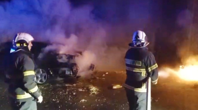 Naxçıvanda "Mercedes" yandı 